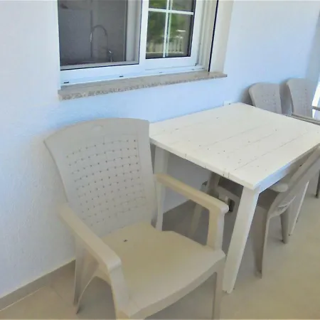 Alsea Apartment *